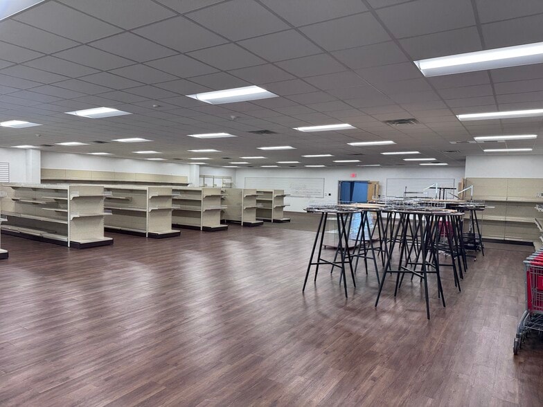 More Photos Of , Tallahassee General Retail For Sale