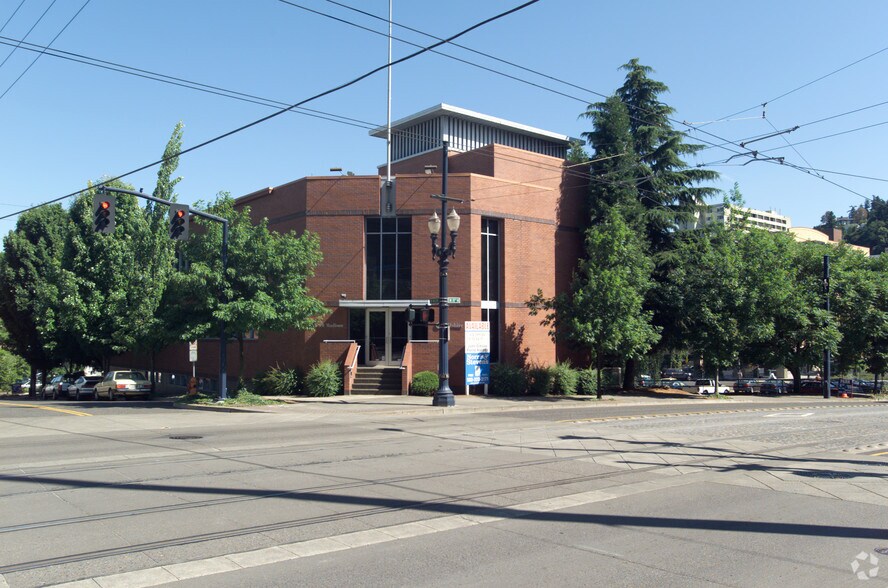 More Photos Of 1776 SW Madison Ave, Portland Office For Lease