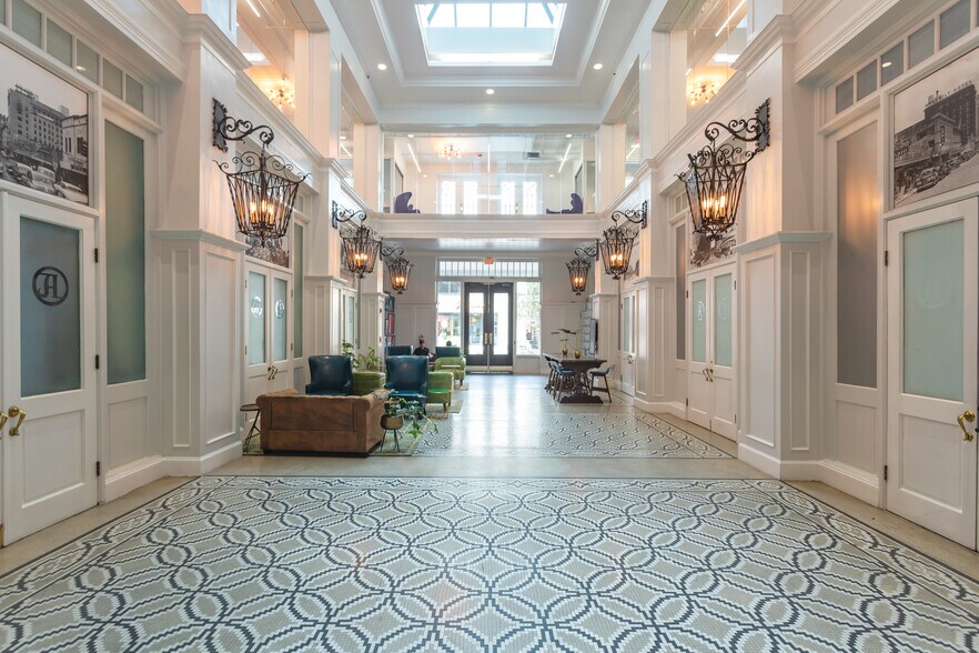 More Photos Of 37 N Orange Ave, Orlando Coworking Space