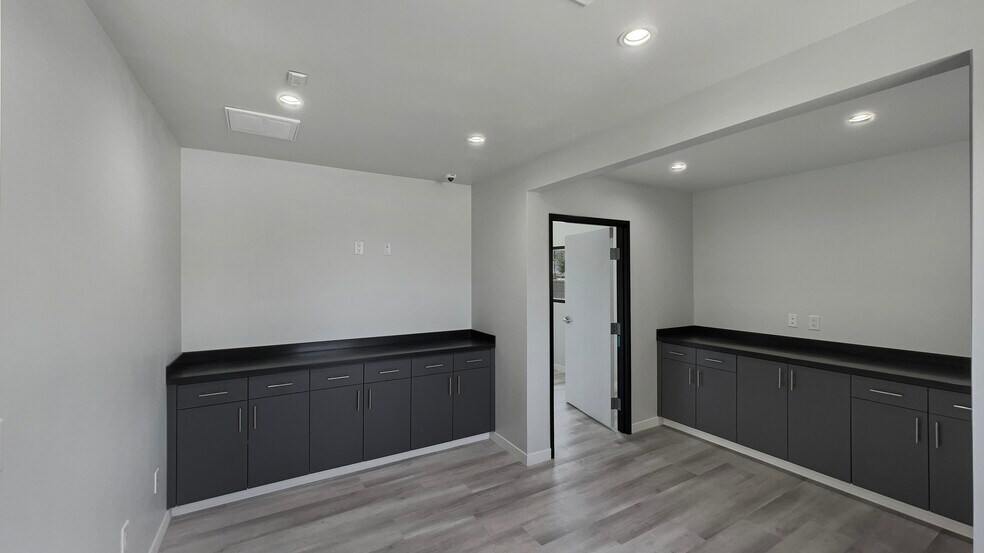 More Photos Of 724 S 9th St, Las Vegas Unknown For Lease