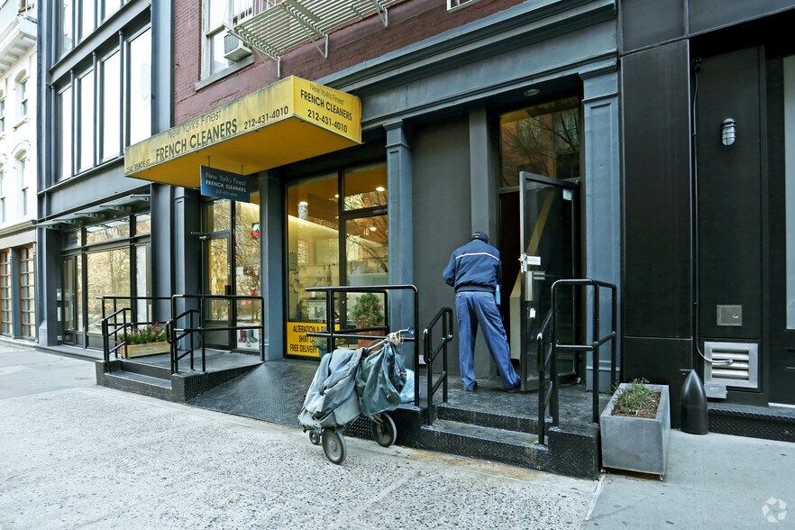 More Photos Of 154 Reade St, New York Storefront Retail Office For Sale