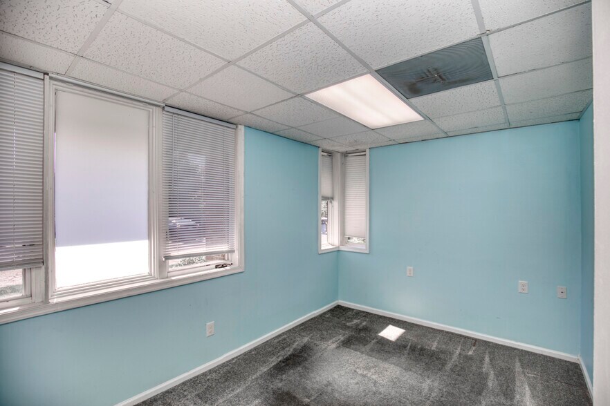 More Photos Of 7151 Richmond Rd, Williamsburg Medical For Lease