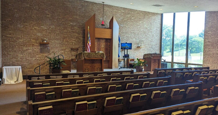 More Photos Of 3220 Big Tree Ln, Wilmette Religious Facility For Sale