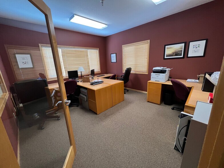 More Photos Of 3169 Fernbrook Ln N, Plymouth Office For Sale