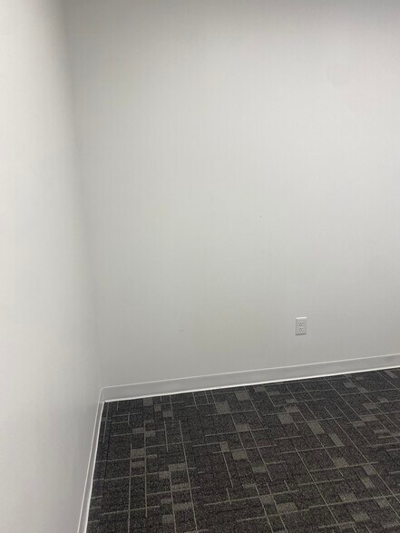 More Photos Of 319 N Wayne St, Piqua Loft Creative Space For Lease