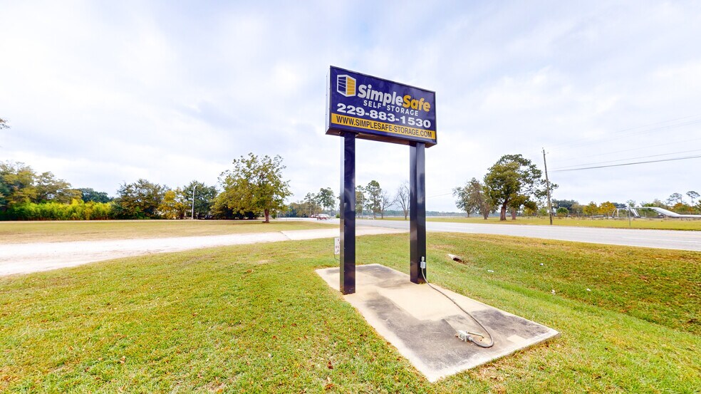 More Photos Of 1300 S Mock Rd, Albany Office Residential For Lease