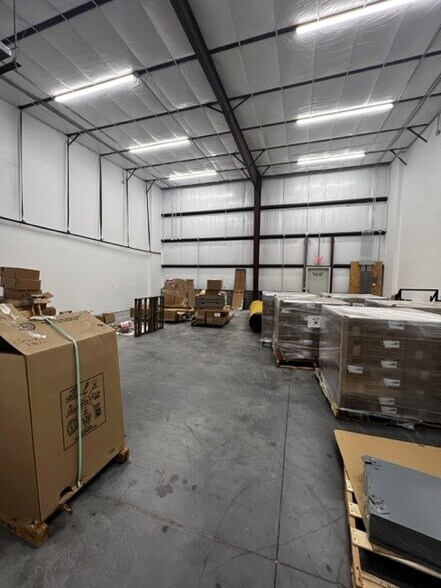 More Photos Of 625 Treeland Dr, Ladson Light Distribution For Lease