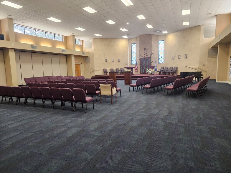 More Photos Of 2030 W Fletcher Ave, Tampa Office For Lease