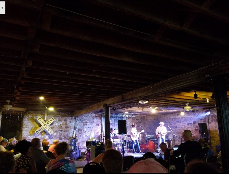 More Photos Of 104 S 2nd St, Okemah Restaurant For Sale