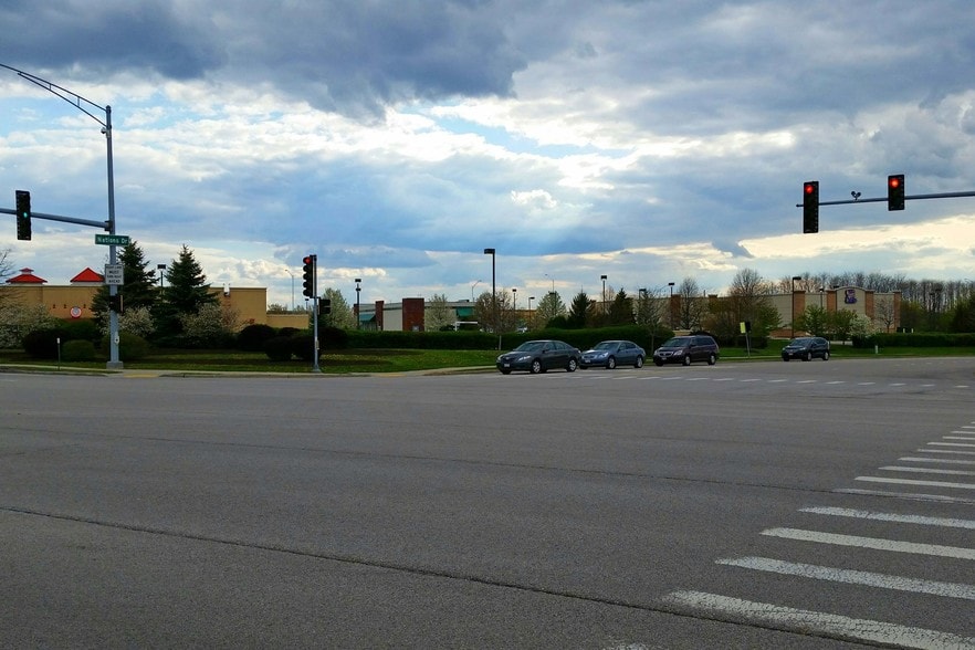 More Photos Of 1551 N Dilleys Rd, Gurnee Land For Sale