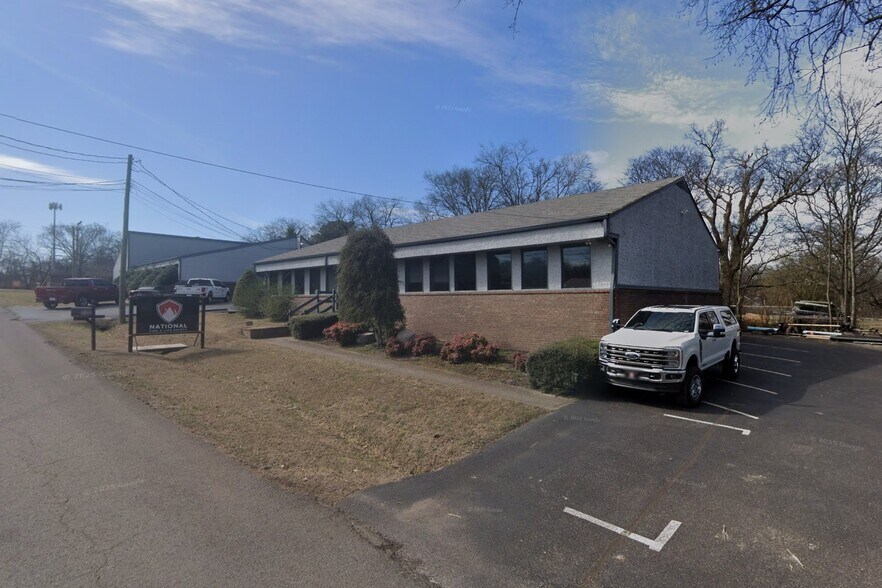 More Photos Of 125 Glancy St, Goodlettsville Office For Sale