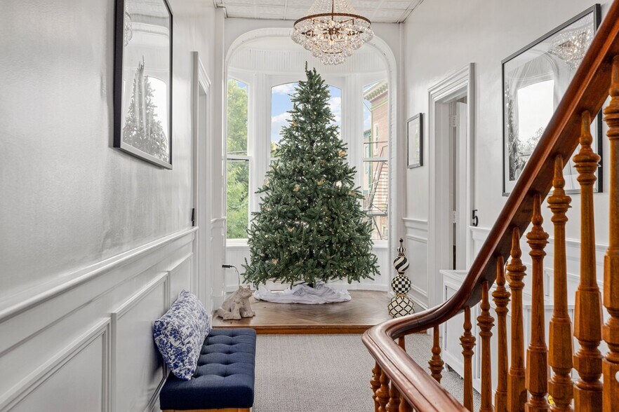 More Photos Of 11 E Philadelphia Ave, Boyertown Hospitality For Sale