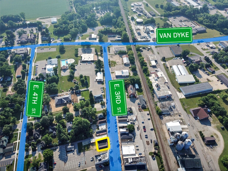 More Photos Of 213 E 3rd St, Imlay City Storefront For Sale