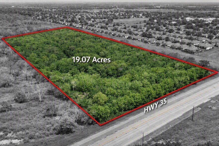 More Photos Of 0 Hwy 35 - CR 133 - 19.07ac, Alvin Land For Sale