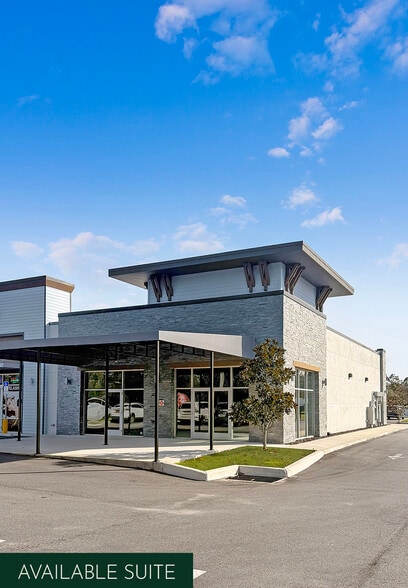 More Photos Of 900-978 Heritage Pass, Davenport General Retail For Lease