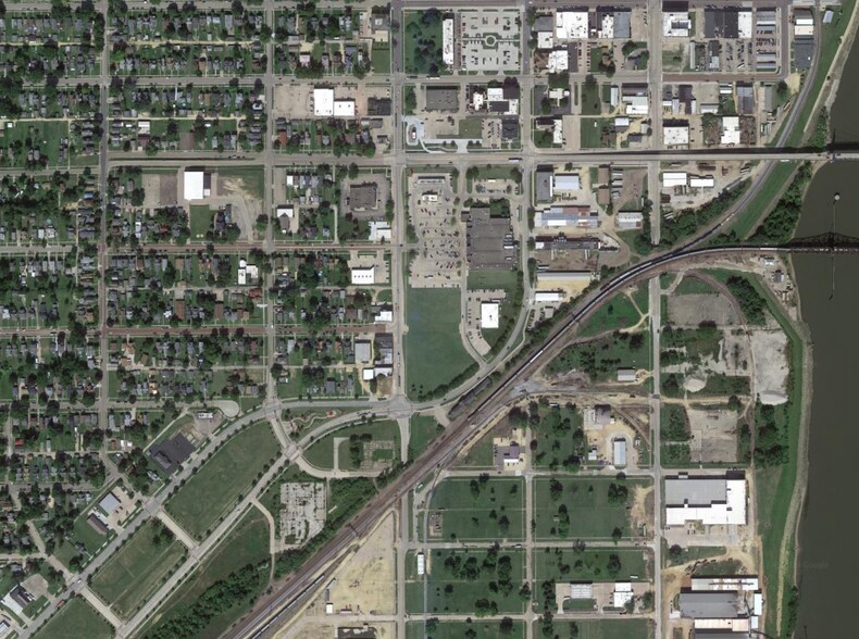 More Photos Of 1010 4th St, Clinton Land For Sale