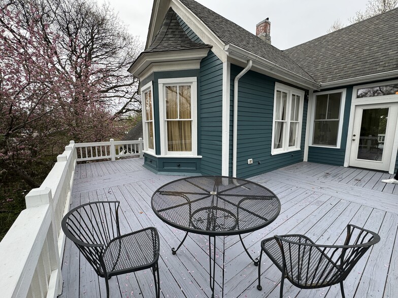 More Photos Of 224 W Chickasaw St, Tahlequah Hospitality For Sale