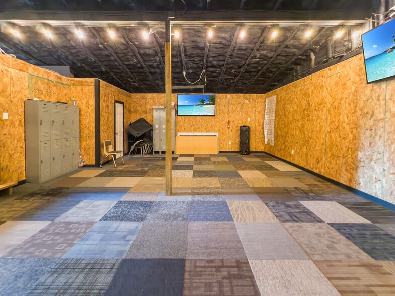 More Photos Of 2302 E Adams Ave, Temple Freestanding For Sale
