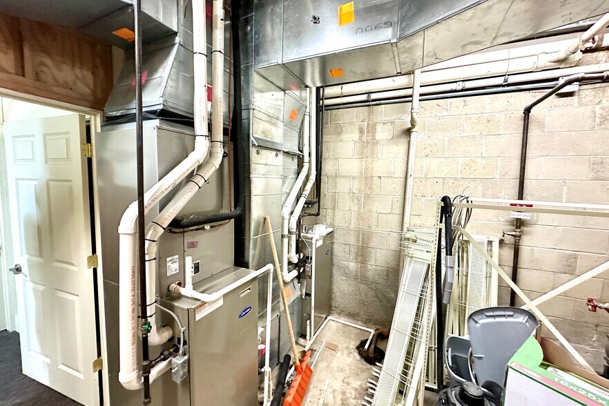 More Photos Of 6 Convenience Center Dr, Champaign Freestanding For Sale