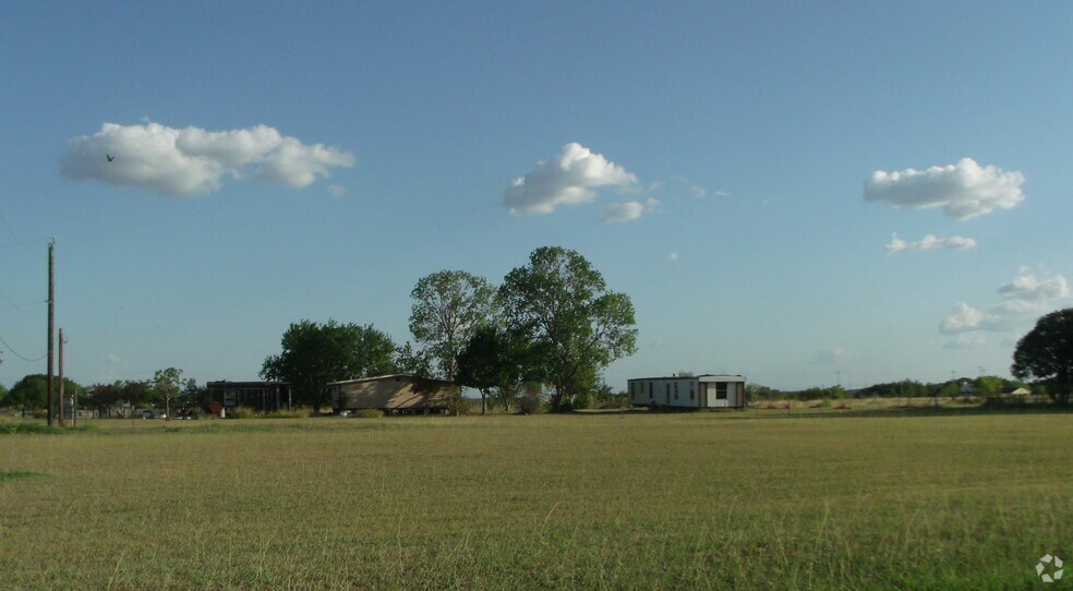 More Photos Of 7193 Old Talley Rd, San Antonio General Retail For Sale