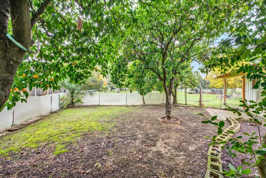 More Photos Of 300-316 Butcher Rd, Vacaville Land For Sale