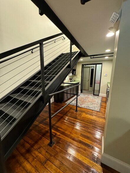 More Photos Of 2200-2300 Sutherland Ave, Knoxville Office For Lease