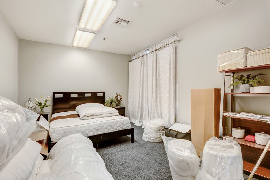 More Photos Of 7197 Old 215 Frontage Rd, Riverside Research And Development For Sale