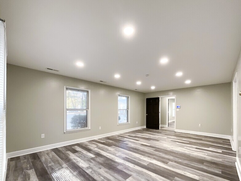 More Photos Of 1804 Lucas Ln, Charlotte Industrial For Lease