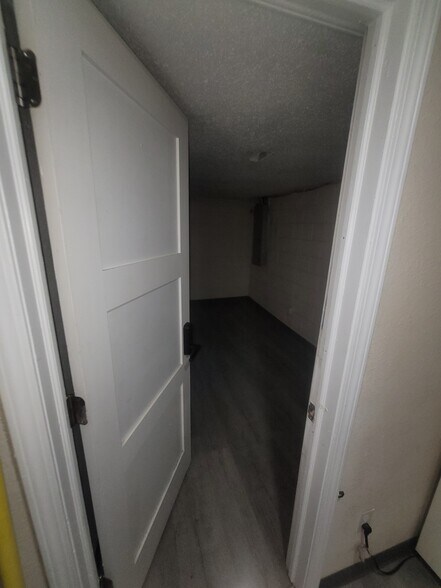 More Photos Of 1458 W 32nd St, Indianapolis Apartments For Sale