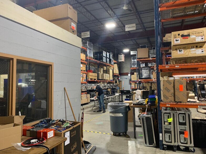 More Photos Of 108-122 John St, Hackensack Warehouse For Lease