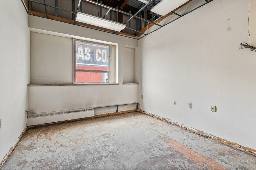 More Photos Of 90 E Union St, Wilkes-Barre Light Distribution For Lease