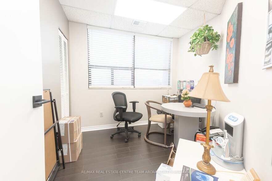 More Photos Of 3173 Erindale Station Rd, Mississauga Medical For Sale