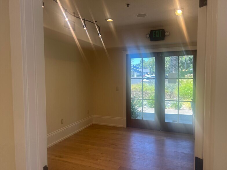 More Photos Of 6495 Washington St, Yountville Storefront For Lease