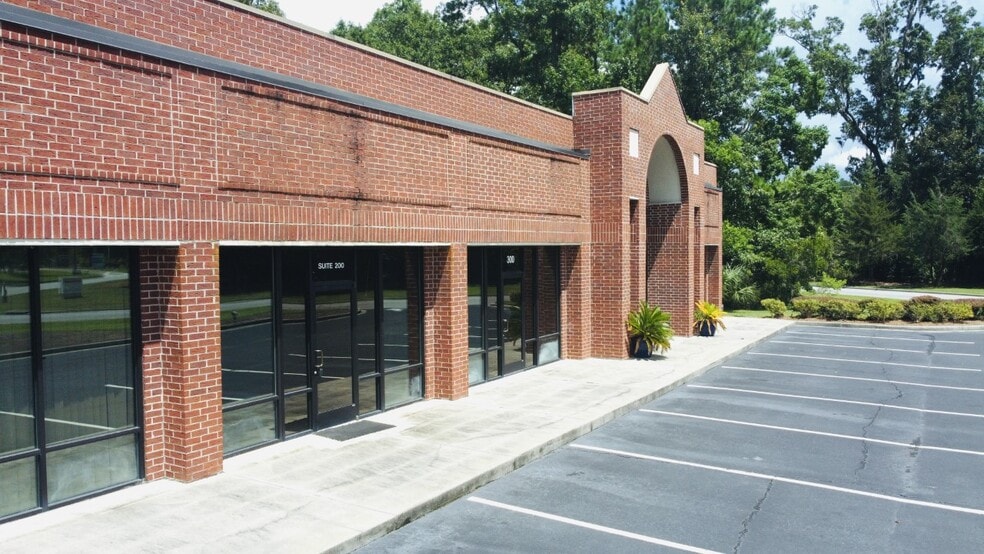 More Photos Of 33 Park Of Commerce Way, Savannah Medical For Lease