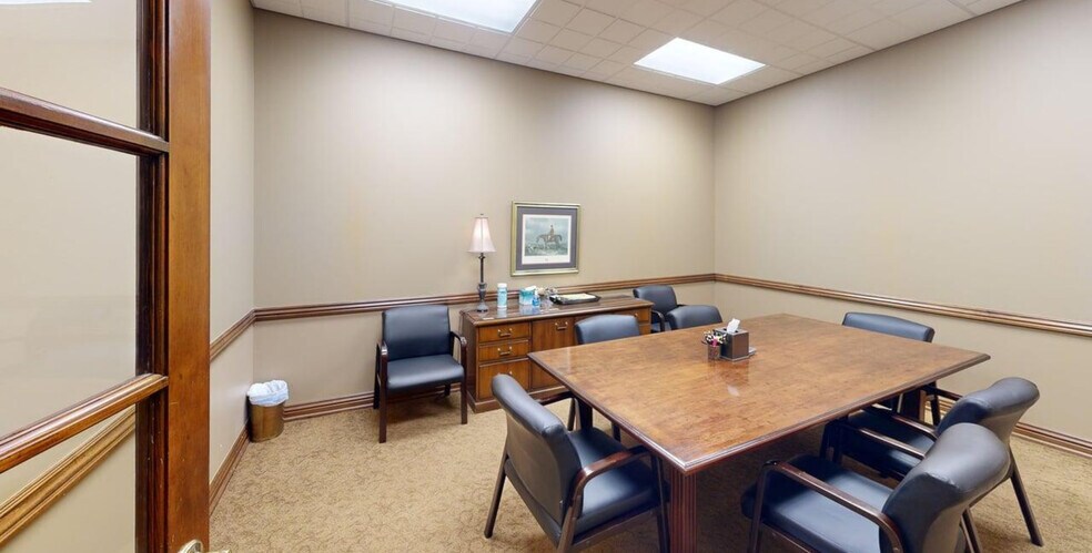 More Photos Of 119 S 2nd St, Rogers Office For Sale