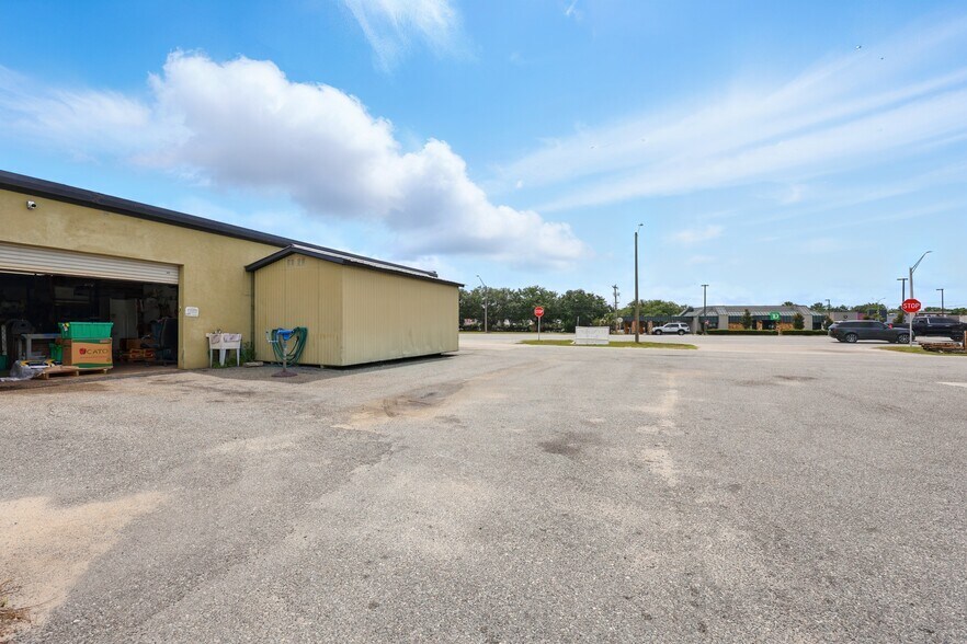 More Photos Of 110 N State Road 19, Palatka Auto Repair For Sale