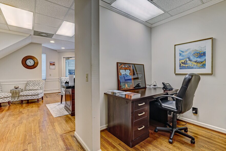 More Photos Of 5233 San Jose Blvd, Jacksonville Office Residential For Lease