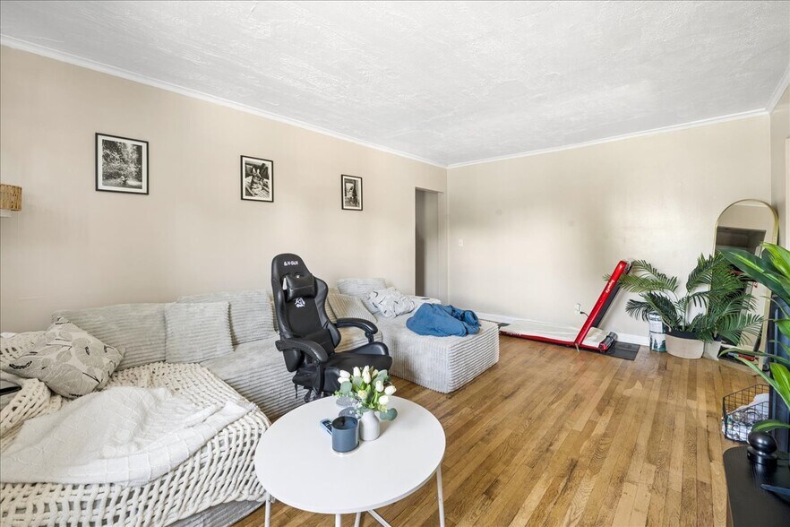 More Photos Of 115 N Barry Ave, Mamaroneck Apartments For Sale