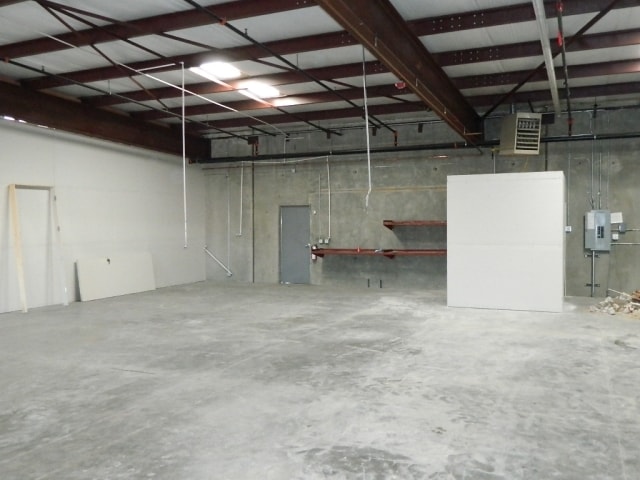 More Photos Of 2626 Stearman Rd, Prescott Warehouse For Lease
