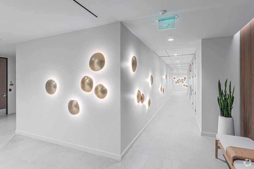 More Photos Of 550 W C St, San Diego Office For Lease