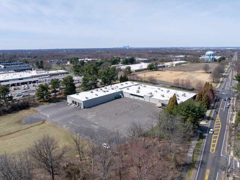 More Photos Of 390 New Albany Rd, Moorestown Warehouse For Sale
