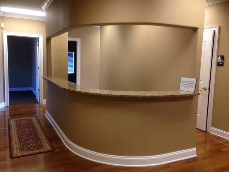 More Photos Of 8930 Cross Park Dr, Knoxville Office For Lease