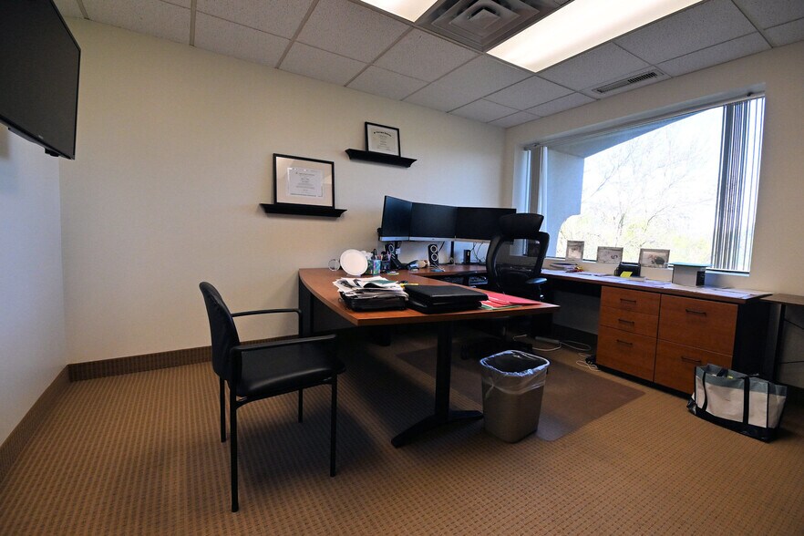 More Photos Of 7525 Mitchell Rd, Eden Prairie Loft Creative Space For Sale