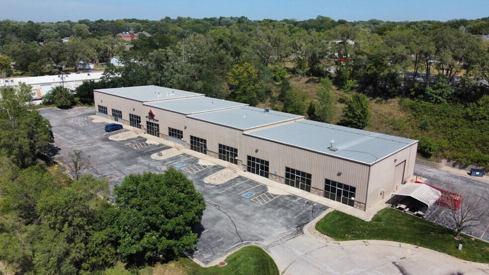 More Photos Of 2201 Thurston Cir, Bellevue Research And Development For Lease