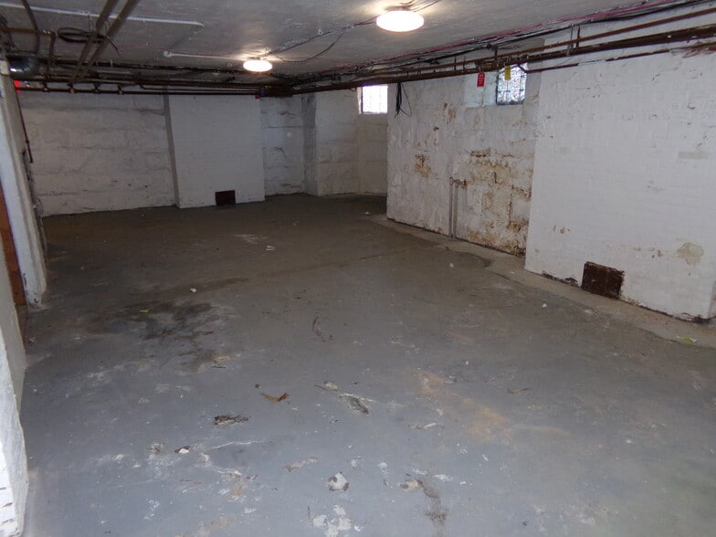 More Photos Of 721 Lincoln Way E, Massillon Office Residential For Sale