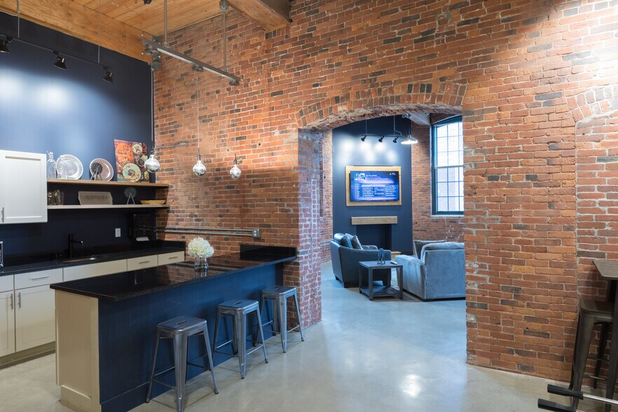 More Photos Of 120 Main St, Saco Apartments For Lease