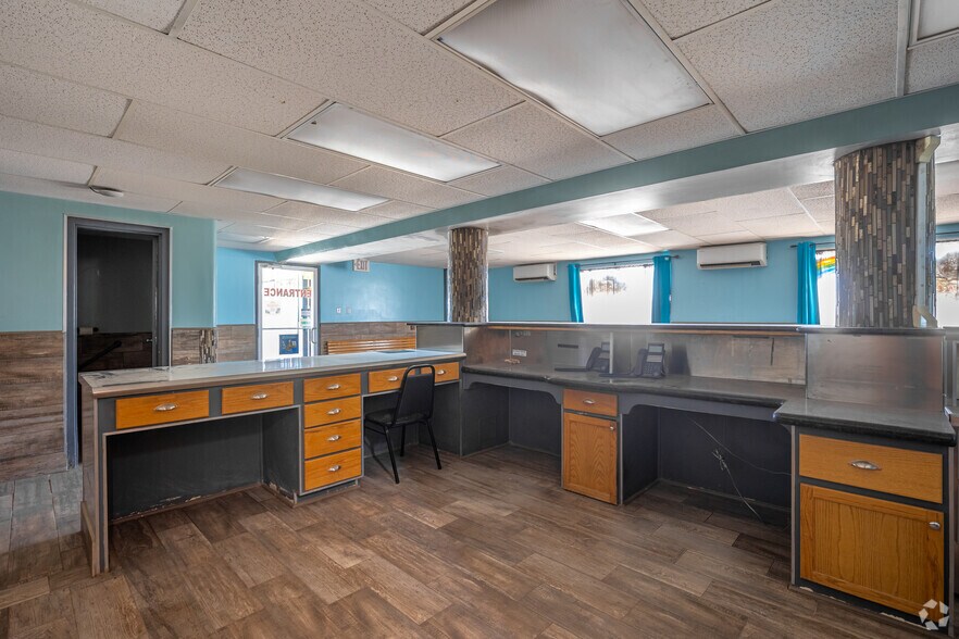 More Photos Of 4606 W Wall St, Midland Flex For Lease