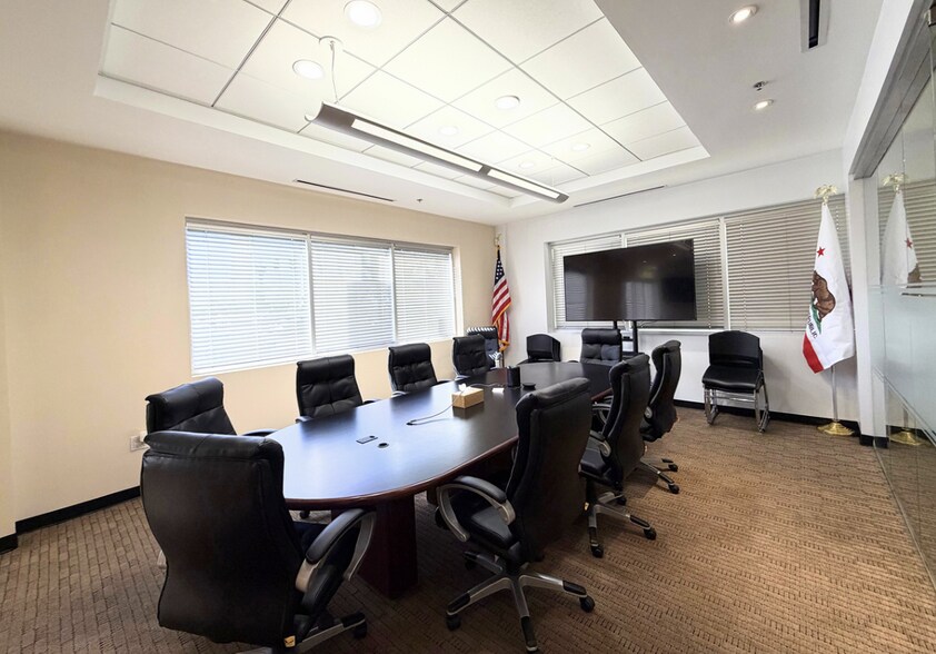 More Photos Of 716 Corporate Center Dr, Pomona Office For Lease