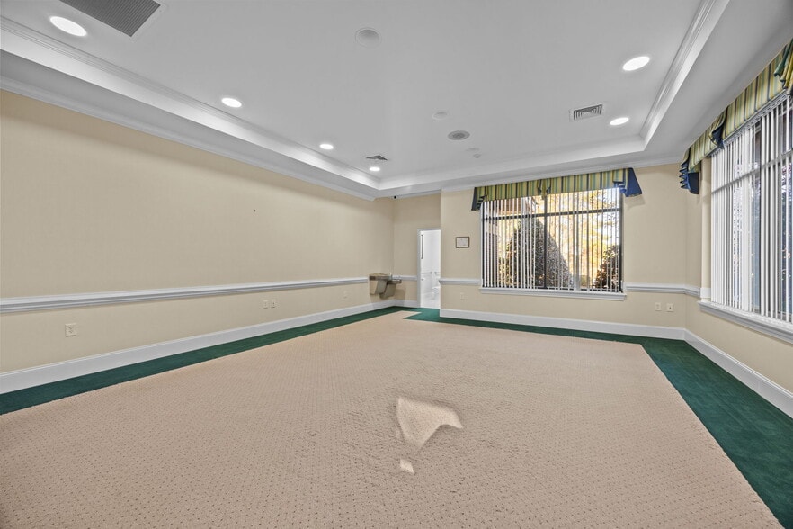 More Photos Of 2223 Hemby Ln, Greenville Medical For Sale