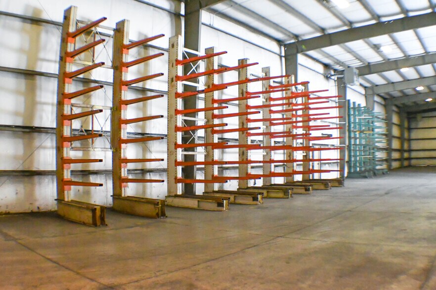 More Photos Of 3000 S 1st St, Clinton Manufacturing For Sale